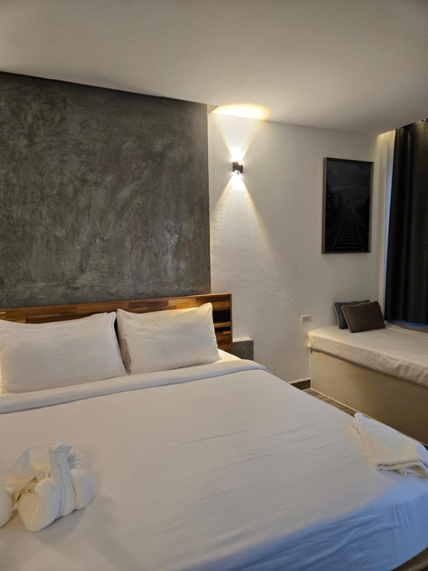 Tt Naiyang Beach Phuket Nai Yang Exterior foto