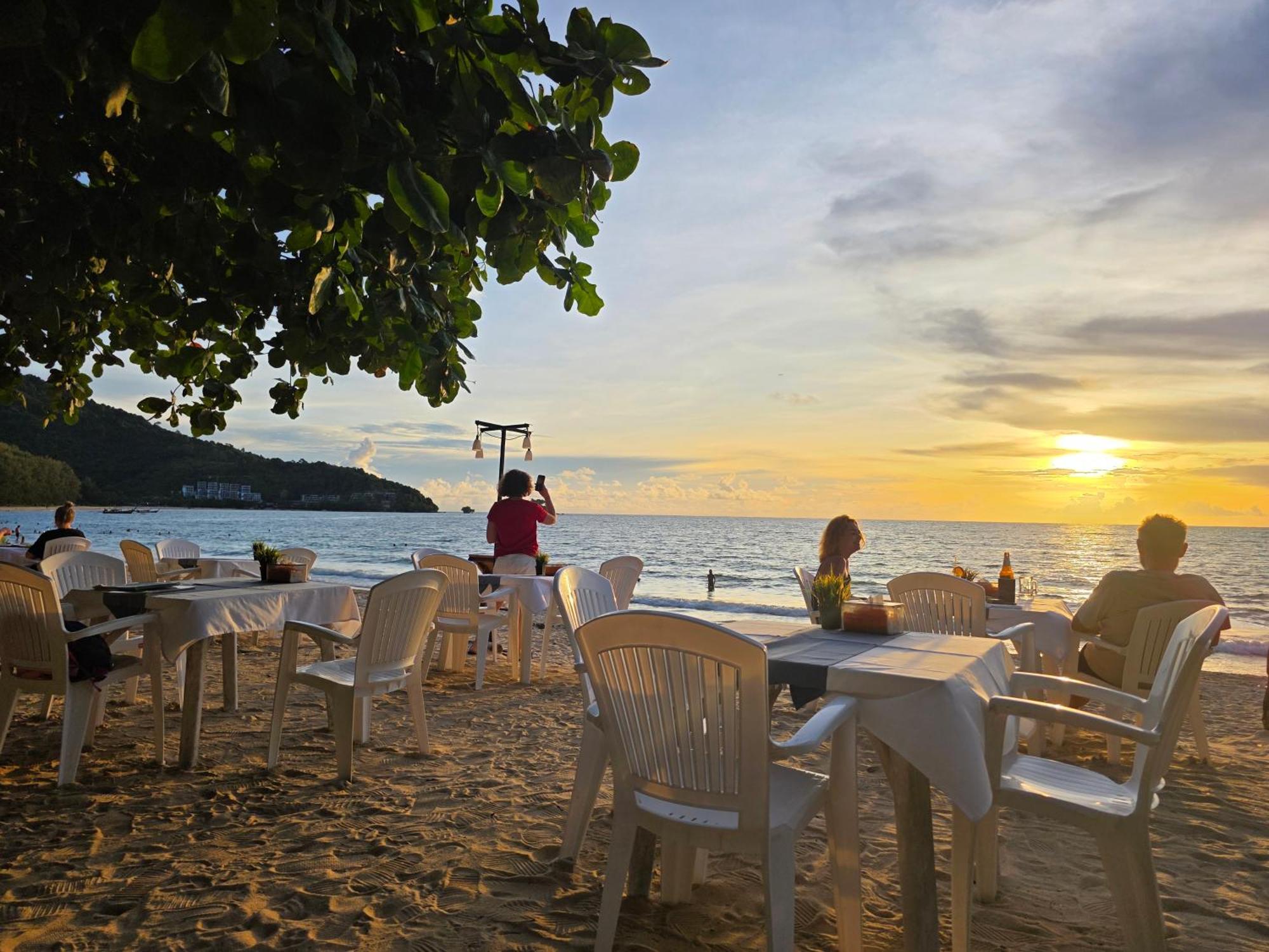 Tt Naiyang Beach Phuket Nai Yang Exterior foto